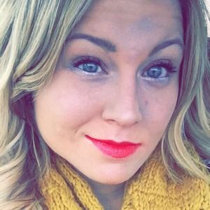 Meet your Posher, Linzi